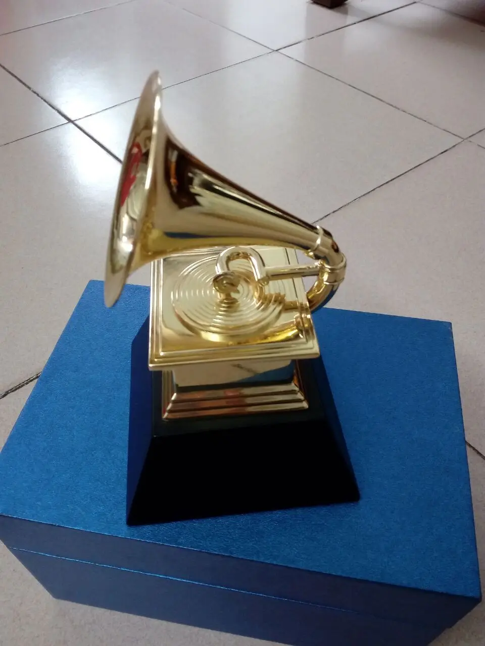 Grammy Award граммофон изысканный сувенир музыка трофей из цинкового сплава хороший подарок награда для музыкального конкурса Бесплатная