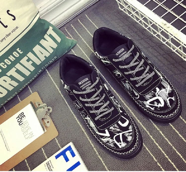 Spring Autumn Man Casual Shoes Canvas Breathable Lace Up Fashion Graffiti Hard-Wearing Korean Walking Flat Shoes Man Sewing (13)