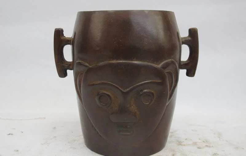 

Chinese Folk Classical Bronze Copper Monkey Face brush pot Jar Crock Pot