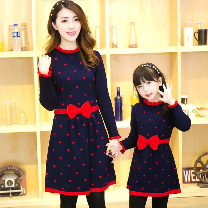 

2018 Mother Daughter Dresses Family Matching Outfits Long Sleeve Family Look Matching Clothes Mom And Daughter Dress
