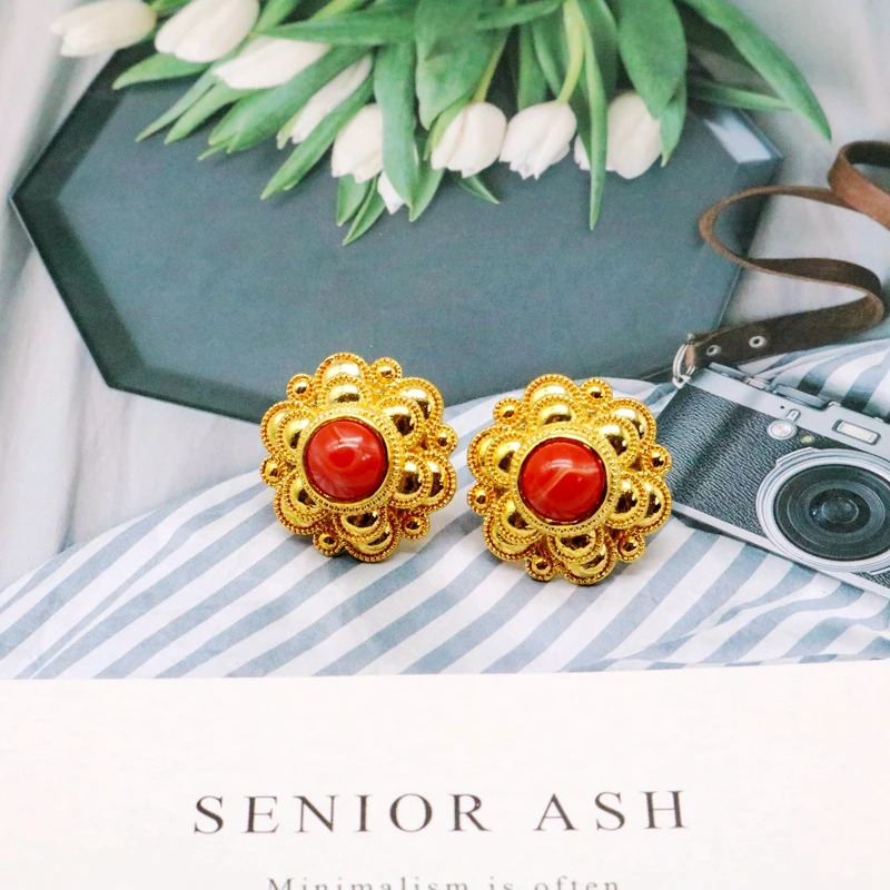 

Free Shipping Round Red Stone Cute Stud Earring