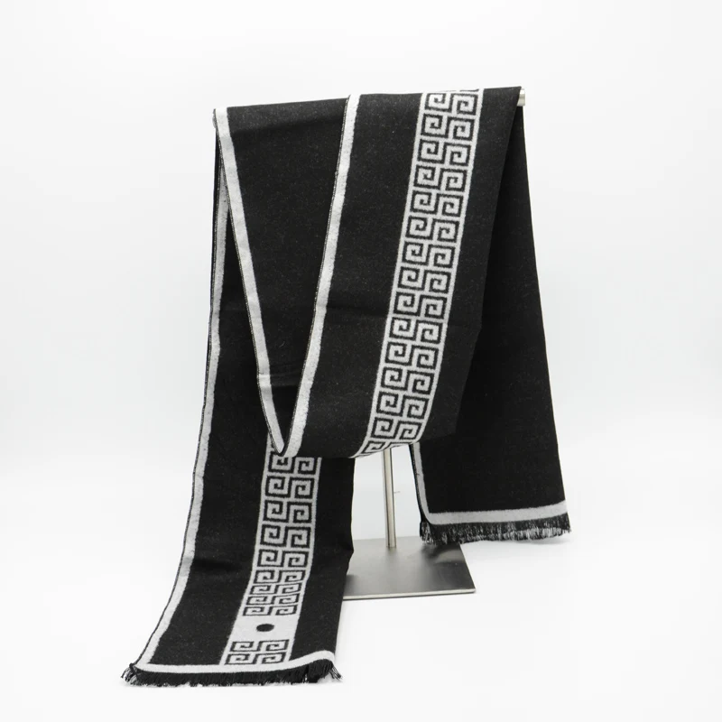 

2019 Men Scarf luxury brand designer Men Classic Cashmere Scarves Winter Warm Soft Tassel fashion Women Shawl Wrap New