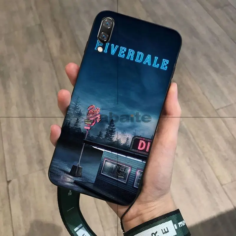 American TV Riverdale Painted
