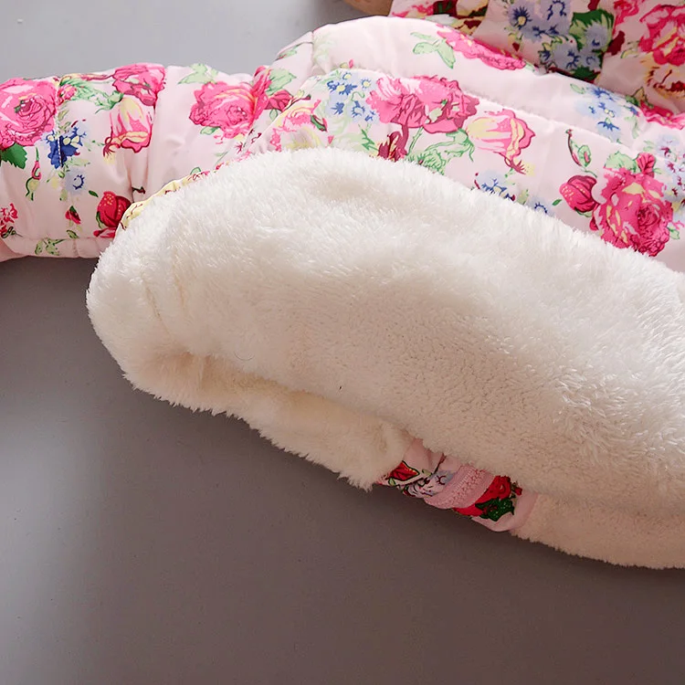 ae01.alicdn.com/kf/HTB1URqvSFXXXXaXXVXXq6xXFXXX0.jpg?size=210421&height=750&width=750&hash=e083359e8538f7ceac326d2bbfb42893