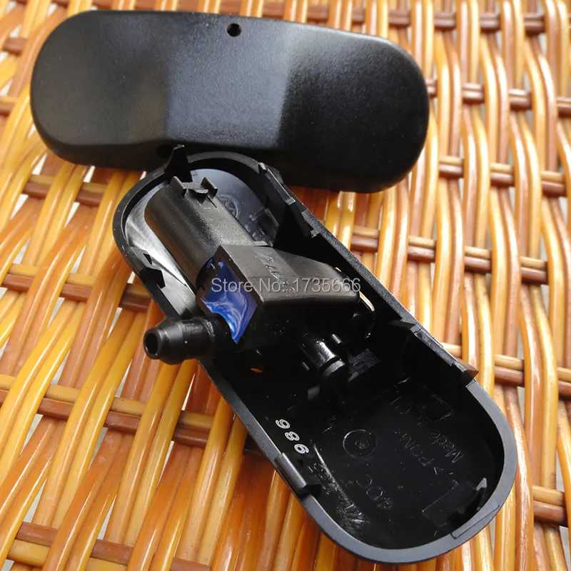 

2PCS Windscreen Washer Jet Water Spray Nozzle w/ heating 2KD955986 2KD 955 986 5M0955986C for Vw Passat B6 Jetta Golf GTI Caddy