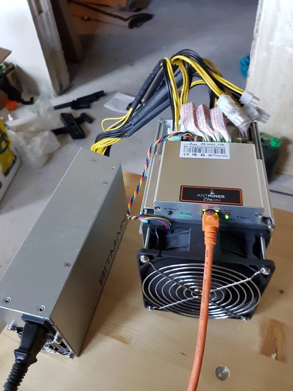 2 шт б/у Antminer Z9 Mini 10k Sol/s 300W с 1pc BITMAIN APW3 1600W PSU Asic Equihash Miner Mine ZEN ZEC BTG