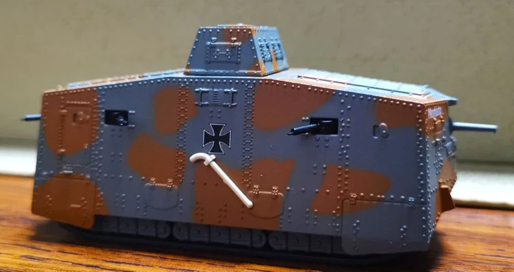 Details about   1/72 Scale WWI German A7V Heavy Tank Grey Camouflage With 1 Solider Metal Model 