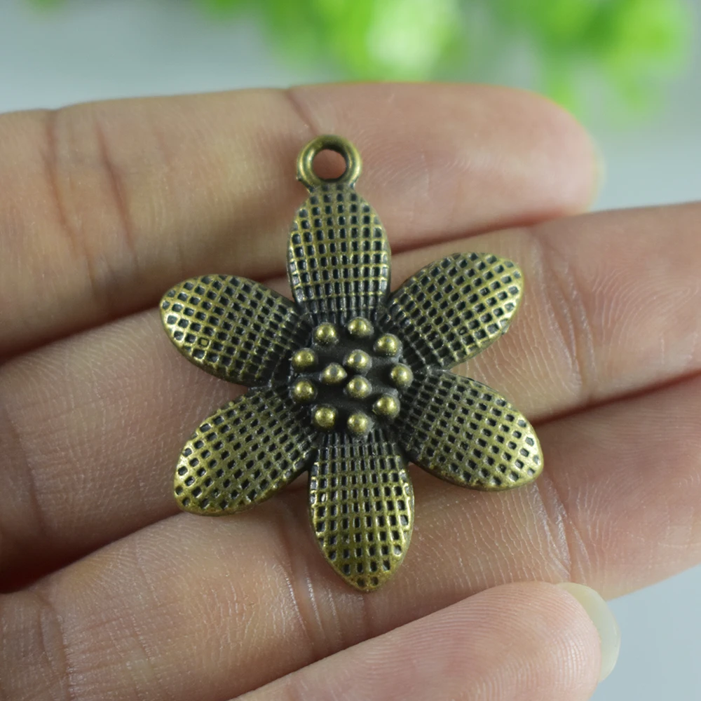 4pieces 37x29mm Antique Bronze Charm Pendant Flower Jewelry Making DIY Handmade Craft 4pieces 37x29mm Antique Bronze Charm Pendant Flower Jewelry Making DIY Handmade Craft