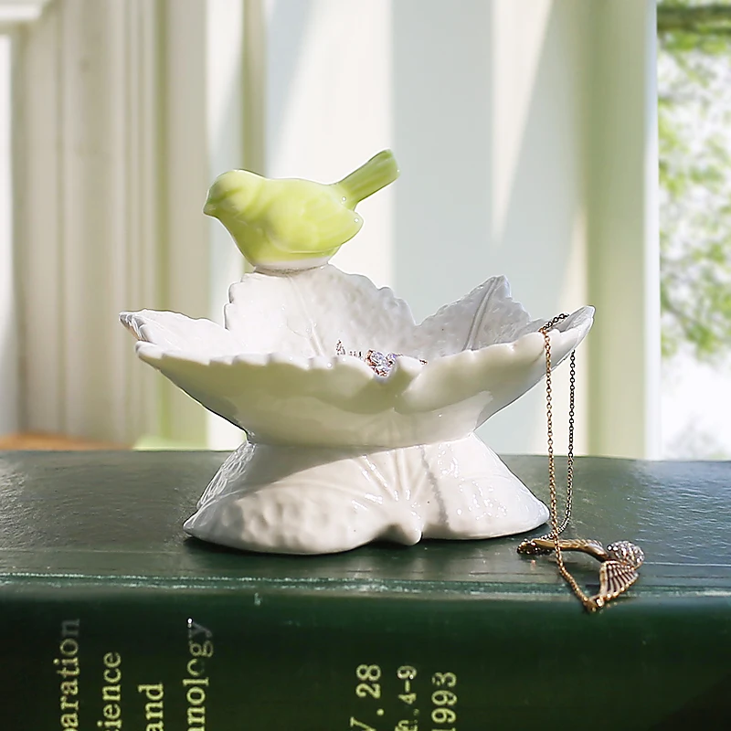 Miz 홈 Pantanal 시리즈 1 개 미니 사이즈 녹색 잎 모양 세라믹 보석 선물 소녀 레이디