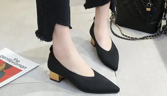 

Girls 2019 new retro flying woven cloth pointed high heels thick with women's shoes breathable shallow mouth single shoes