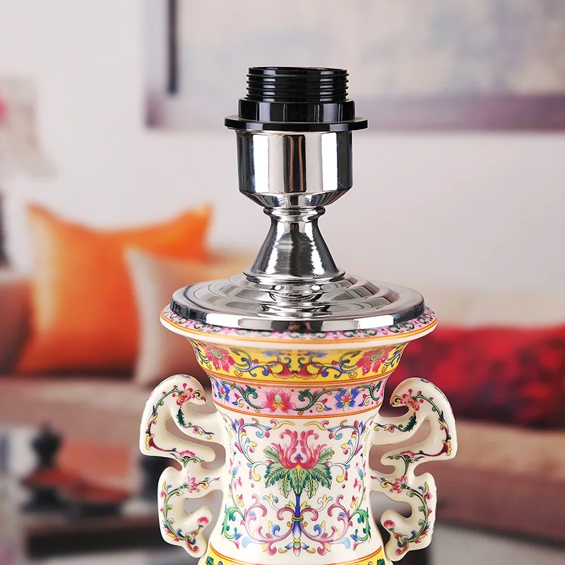 Vintage style porcelain ceramic desk table lamps for bedside chinese Blue and White Porcelain colorful living room table lamp (4).jpg