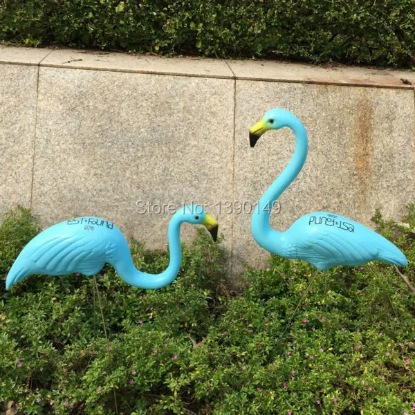 2pcs Pink Flamingo Plastic Yard Garden Lawn Art Ornaments Retro