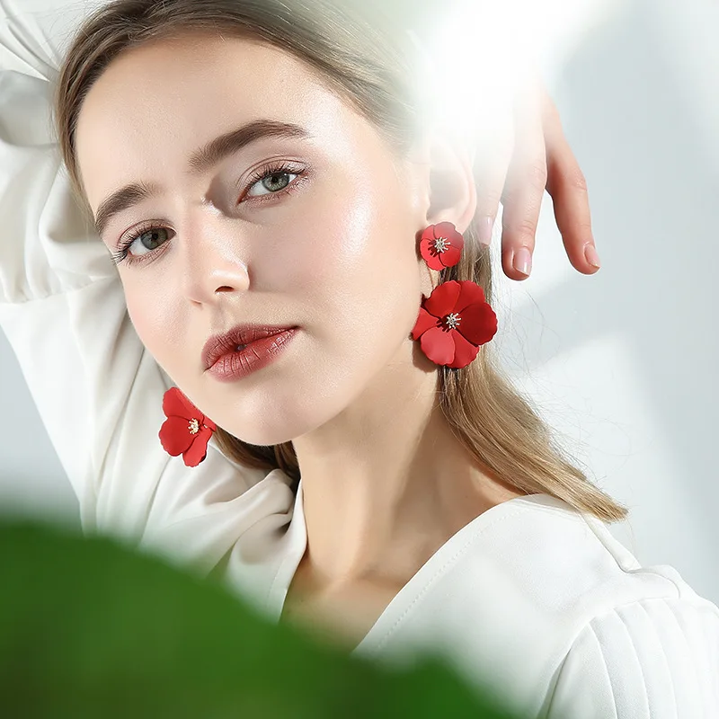 

Big Red Flower Drop Earrings For Women 2019 New Fine Statement Designer Dangle Earrings Jewelry Sexy Party Long Bijoux White