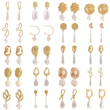 QTWINDY Pearl Earrings Gold Geometric Irregular Pearl Earrings for Women 2019 Trendy Pearl Stud Earring Bridal Prom Earrings pair of trendy faux pearl plush stud earrings for women