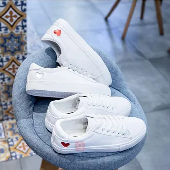 

2019 Fashion Women Canvas Shoes Women Casual Flats Heart Lace-up Flats Female Spring Autumn Women Shoes Solid White Sneakers