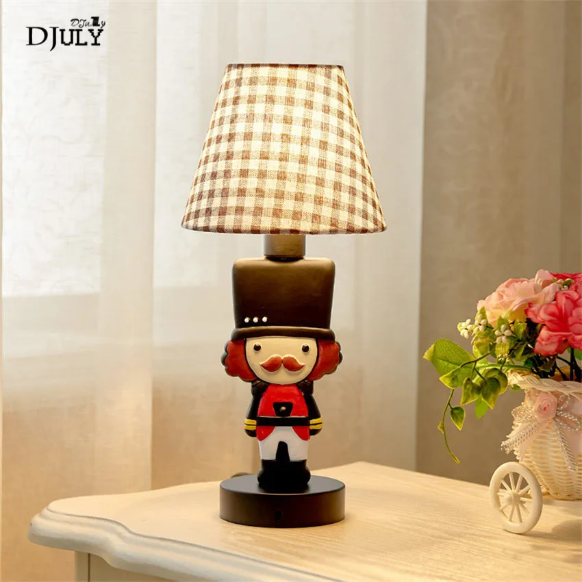 

europe British soldier resin fabric table lamp for kids bedroom study creative children desk lamp home deco bedside night light