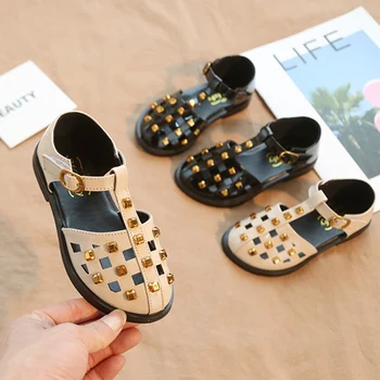 

New 2019 Summer Fashion Kids Little Girls Rivet Princess Shoes Sandals For Girls Hollow England Rome Sandals 4 5 6 7 8 Years 35