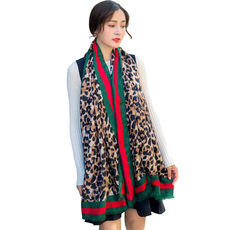 2019 Для женщин шарф с леопардовым принтом Мягкий довольно большой леопард палантин Тонкий теплый большой шали cachecol Защита от солнца на