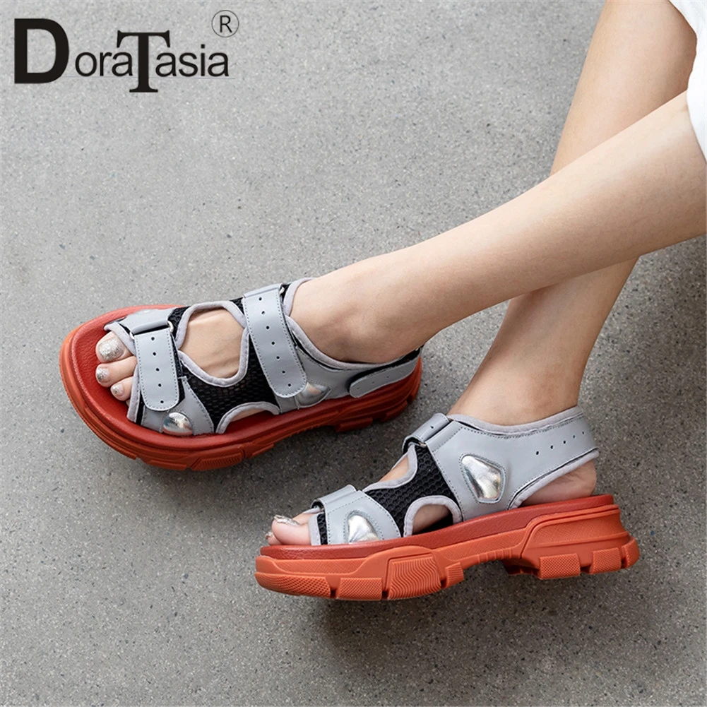 

DARATASIA Brand New INS Hot women's Genuine Leather Ladies Med Heels Women Shoes Woman Casual Summer Sandals Girl Shoes