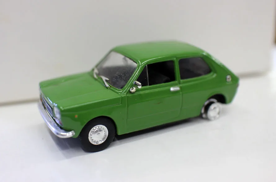 Original factory 1:43 FIAT 127P alloy toy car toys for children diecast model car Birthday gift freeshipping