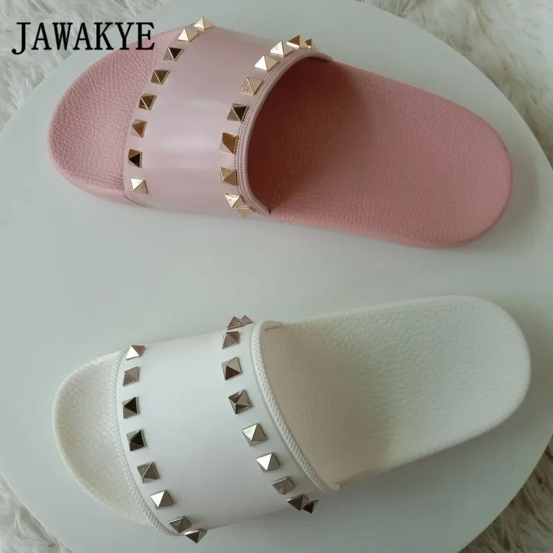 

JAWAKYE Rivets Studded Slippers Women Flat mules Summer Shoes Black Pink White Cozy flip flops Beach Slides luxury slippers