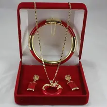 

Fine Jewellery 18k yellow gold Red Jade Earring Pendant Bracelet Set+box