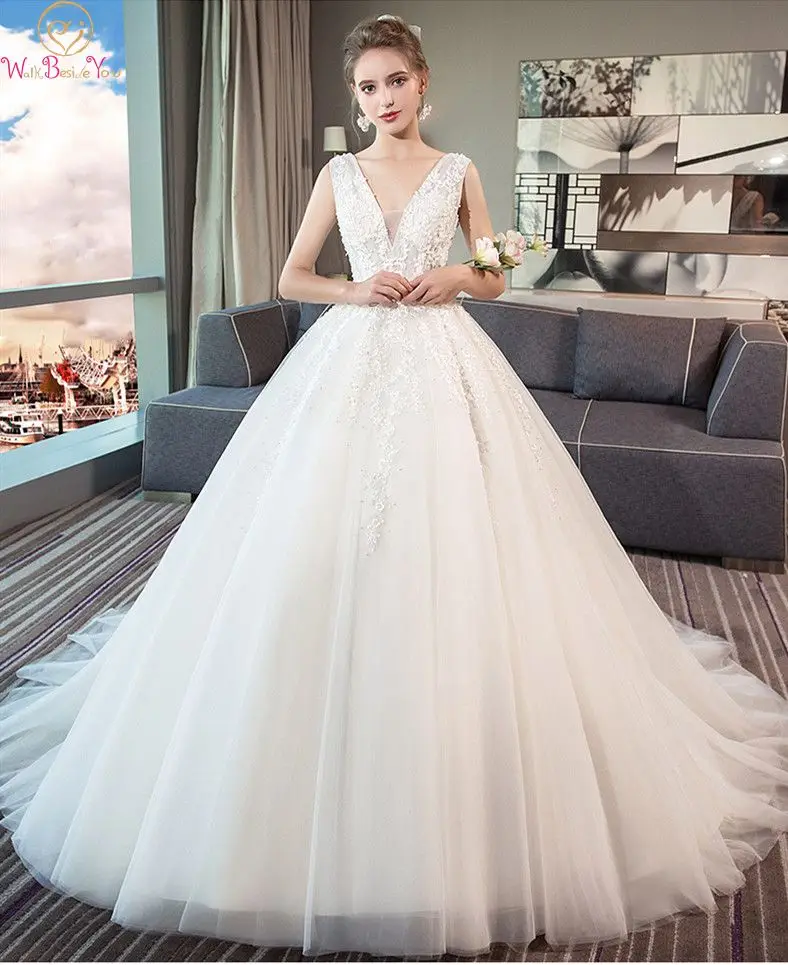 

White Stunning Ball Gown Wedding Dresses V Neck Appliques Simple Sleeveless Lace Up Bridal Dress Princess vestido de noiva 2019