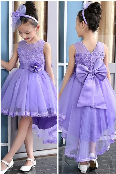 vestido roxo de criança