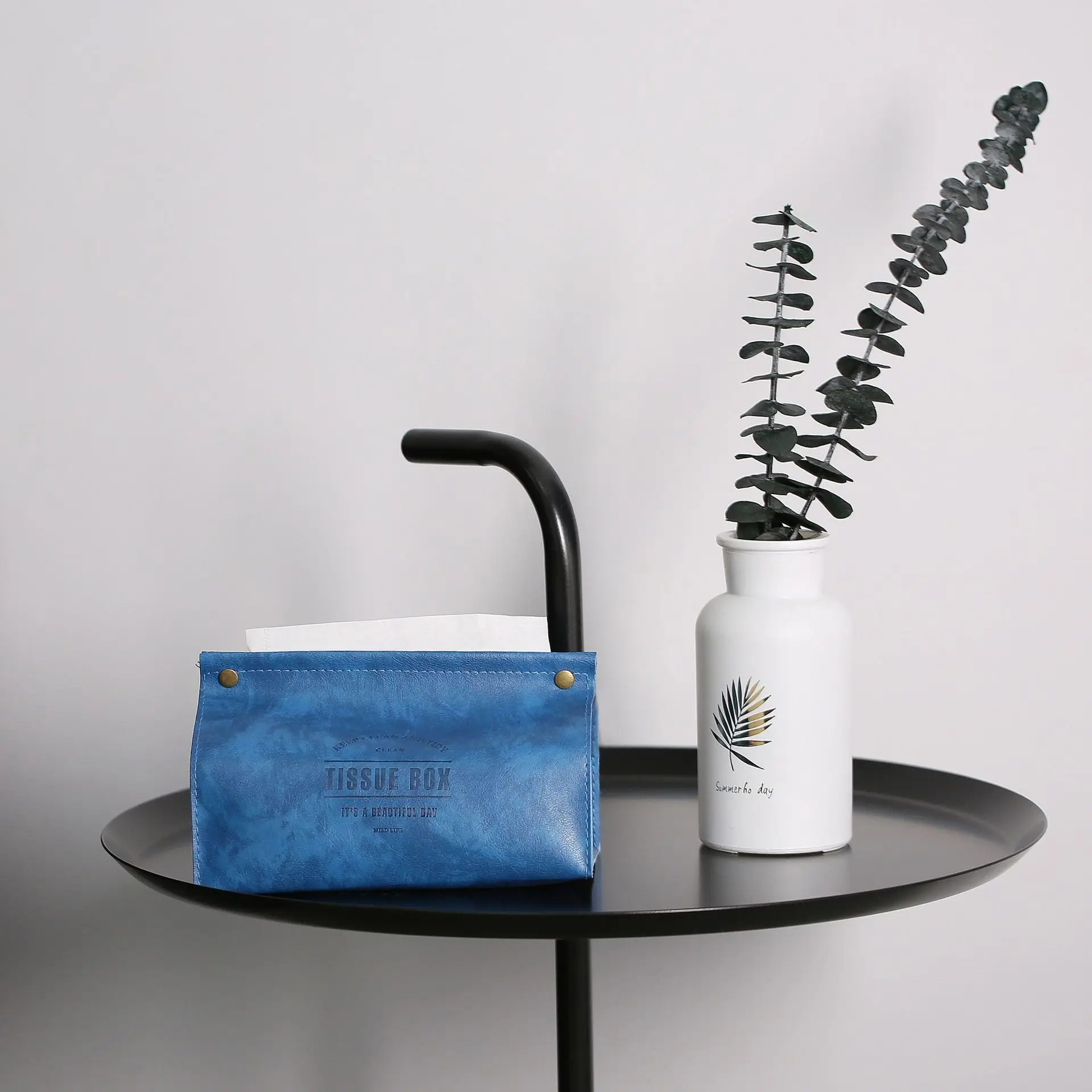 

Soffe Triangle Leather Design Napkin Tissue Holder Simple Creative Paper Tissue Box Using For Living Room Removable Tissue Case