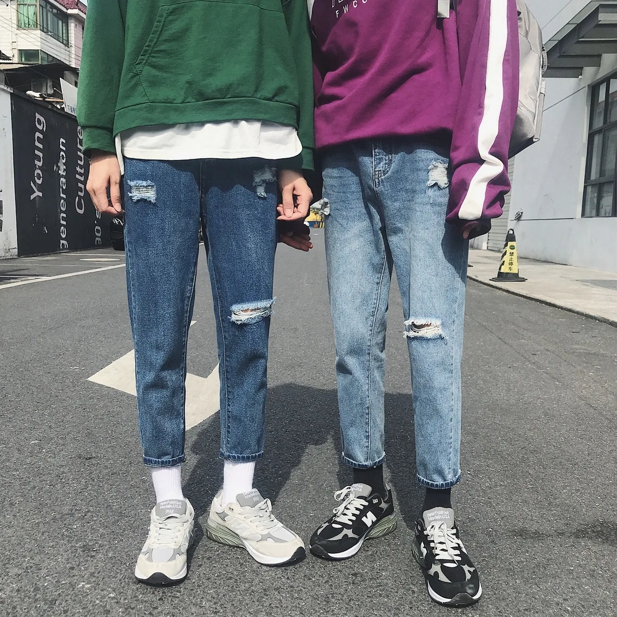 

Fashion Casual Men's Jeans Spring And Autumn New 26-31 Hole Embroidery Embroidery Loose Pants Dark Blue PersonalityYouth Popular
