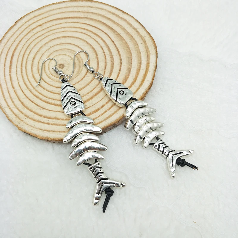 Новые модные серьги винтажные первобытные племенные сплав серебряные серьги-рыбки Мистик духовные украшения в виде рыб для женщин