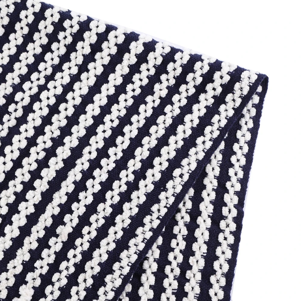 Вязанное покрывало Battilo с белыми и темно синими цепочками 60 &quotx 50&quot|knit throw