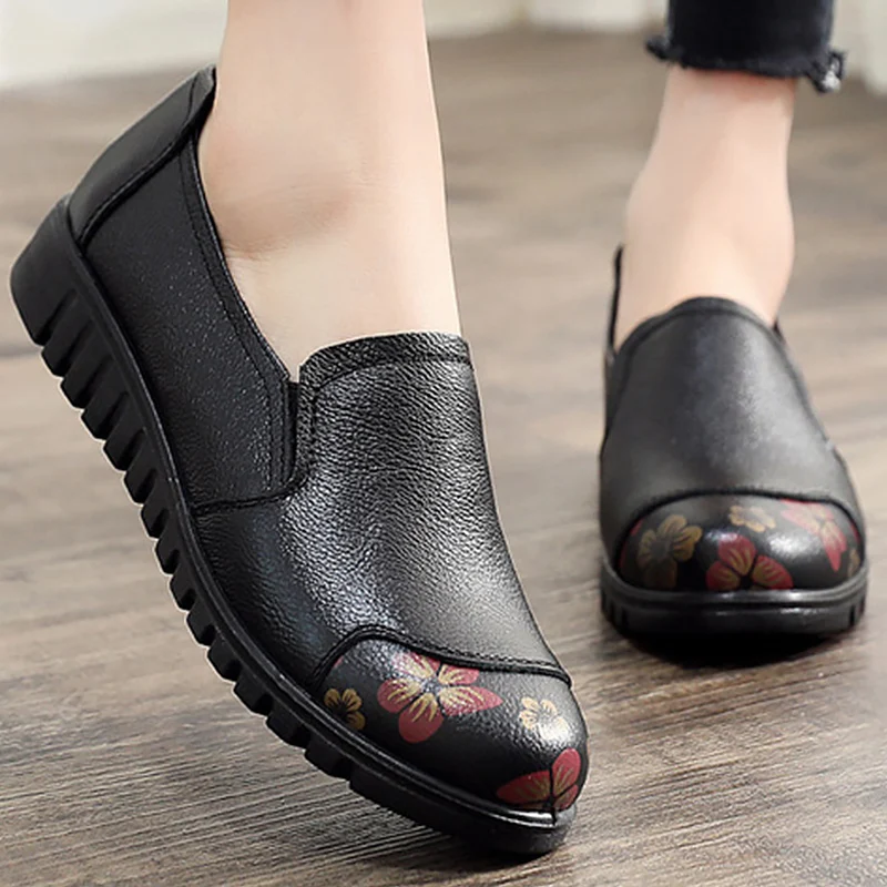 

Women's Shoes Made of Genuine leather Large size 4.5-9 Slip-on Flat shoes women Damping Non-slip Flat shoes 2019 News