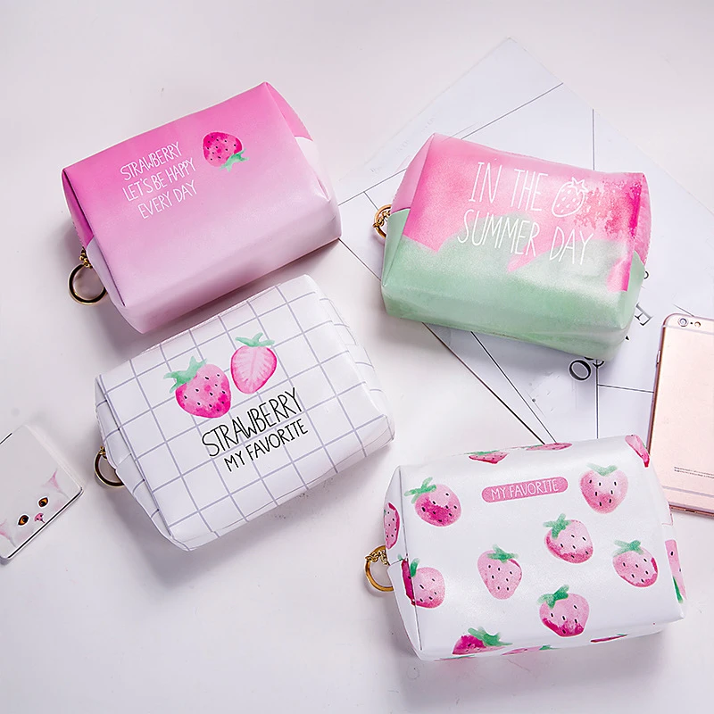 ETya المحمولة سستة السفر التجميل حقيبة الفراولة الطباعة الشفاه صغيرة مستحضرات التجميل الجمال مخزن للمكياج حالة السفر غسل الحقيبة