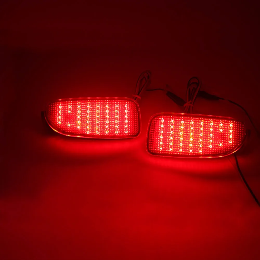 Rear Bumper Reflector Light for Toyota Estima Car Parking Warning Brake Tail LED Fog Lights Red Reflectors Lamp