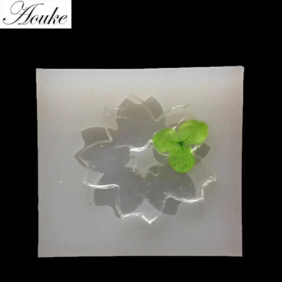 1PCS Luckly Leaves Shape Manual epoxy silicone mold, resin clay