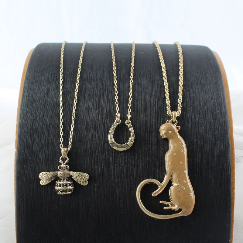 Gift New Fashion Simple Letter U Cute Bee Leopard Necklace Crystal Animal Pendant Jewelry Accessory for Women | Украшения и
