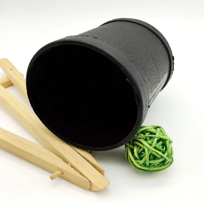 

1 PC dice cup Bars Roll Dice Cup Nightclubs Thicken Bottomless Dice Cup Game Toy Shaking Cup Boardgame Black