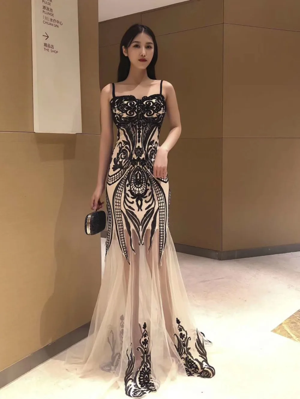 1611