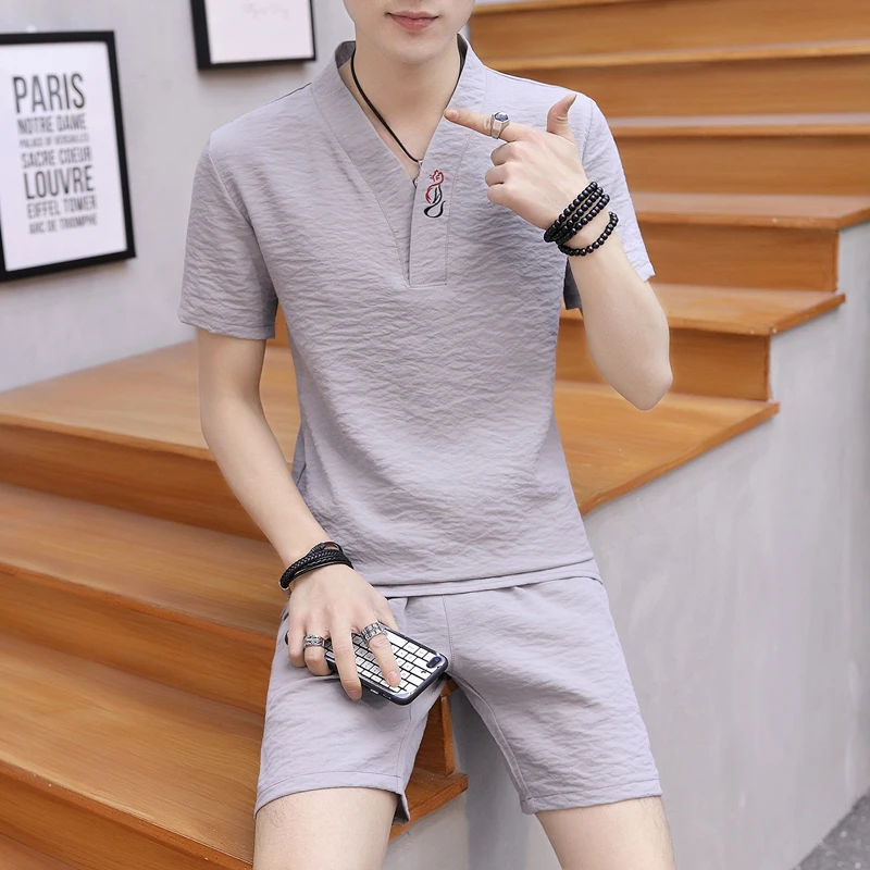 Summer clothes men's 2 pieces sets Casual shorts and Short-sleeved t shirt men breathable Slim Fit V neck linen suits 2019 new Summer clothes men's 2 pieces sets Casual shorts and Short-sleeved t shirt men breathable Slim Fit V neck linen suits 2019 new