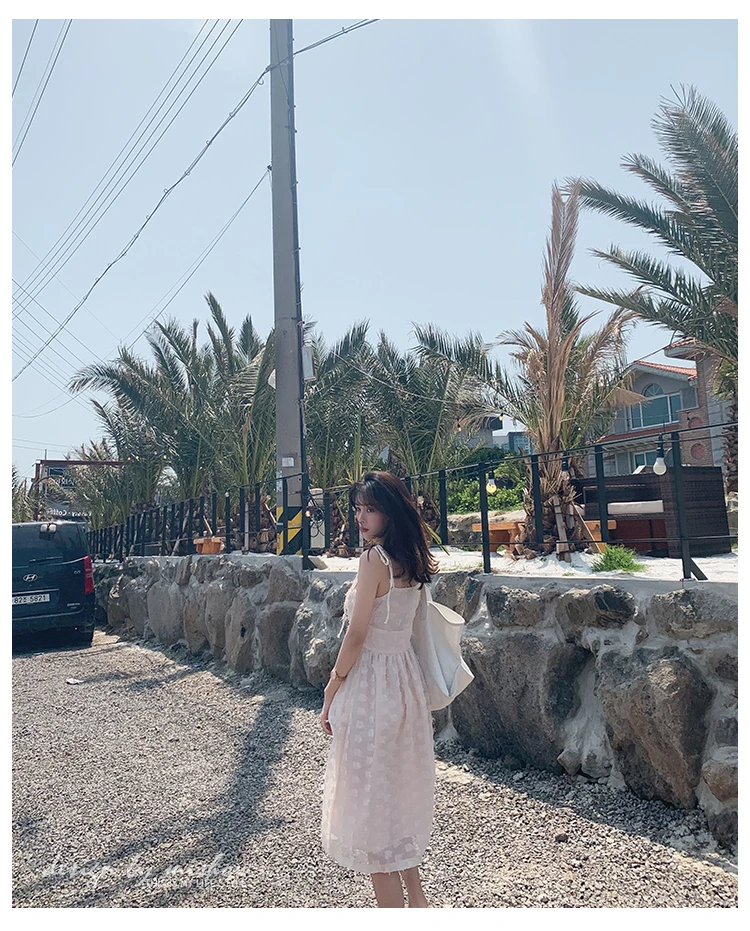 Mishow Летнее женское современное пляжное платье для отдыха без рукавов с высокой талией средней длины Новая коллекция Повседневный стиль Материал полиэстер MX19B1093