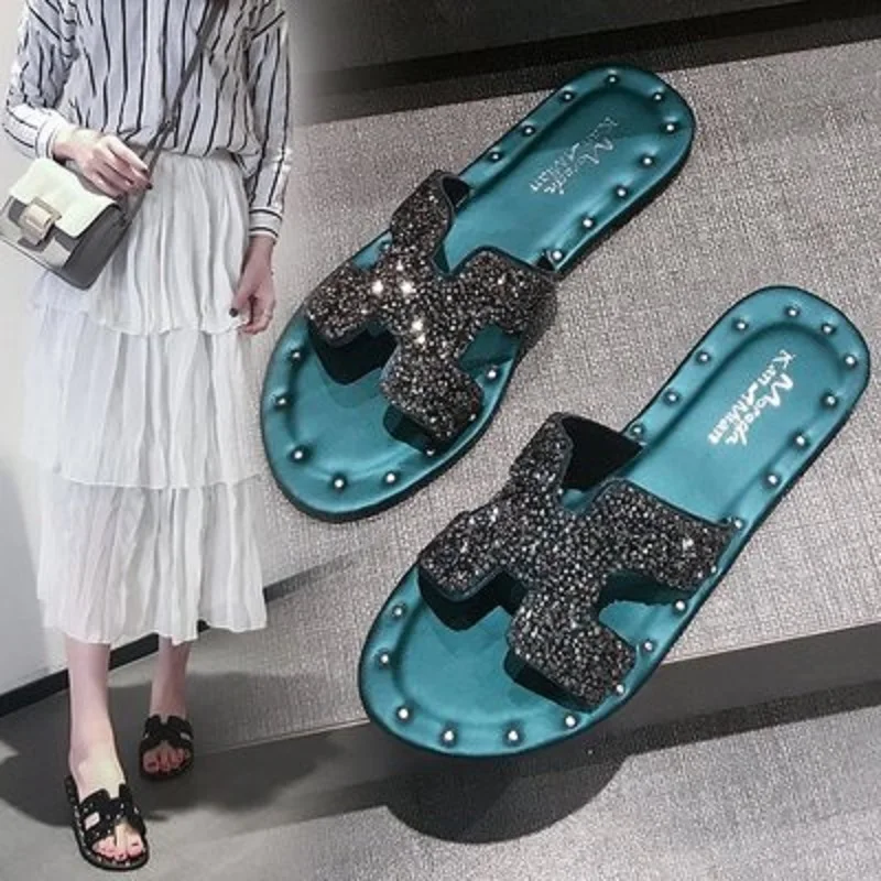 

2019 spring new Korean version of the wild fashion rhinestones flat-bottomed flat sandals and slippers