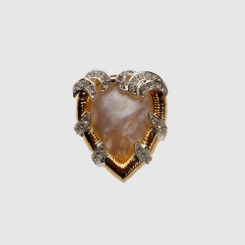 

Amorita boutique pearl heart design Brooches