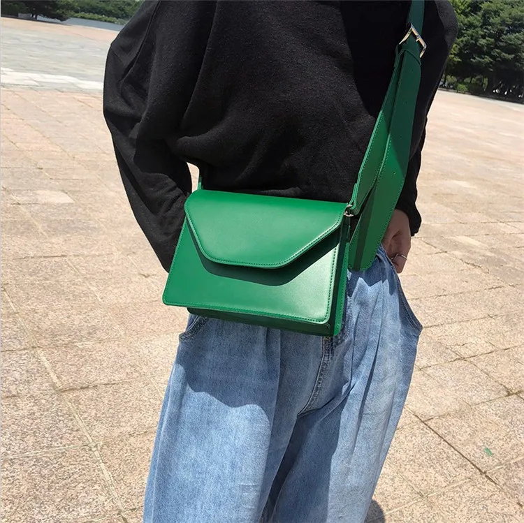 Летняя новинка, женская сумка, Корейская, простая, сумка на плечо, повседневная, ПУ дизайн, широкий плечевой ремень, маленькая квадратная сумка, горячая дикая сумка-мессенджер