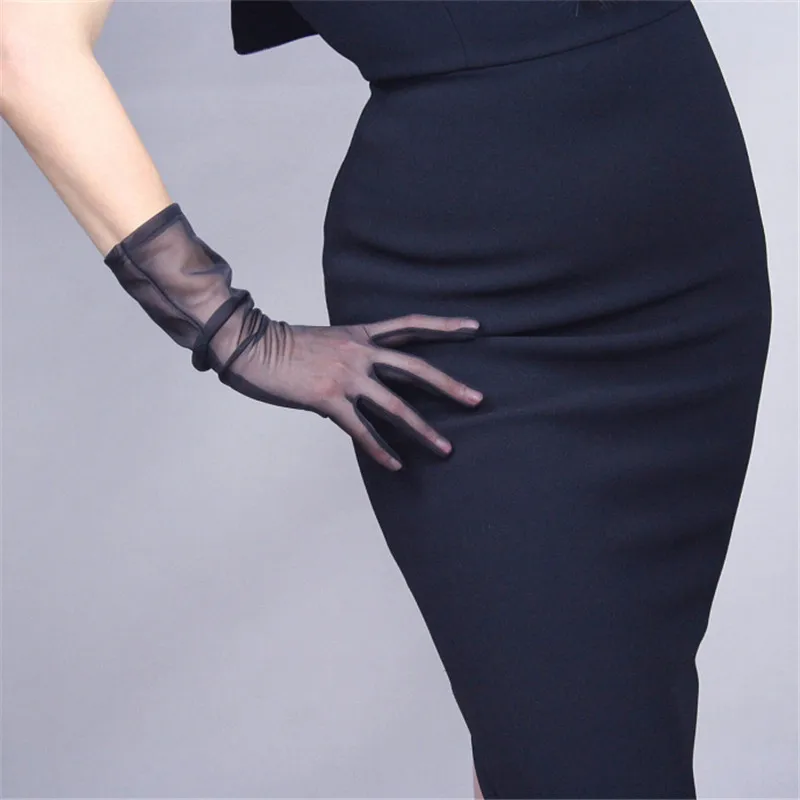 Black White Women Gloves Mesh Lace Ultra-Thin Medium And Long Section 35cm Woman's Black Evening Vestido Boda Gloves TB68-1 Black White Women Gloves Mesh Lace Ultra-Thin Medium And Long Section 35cm Woman's Black Evening Vestido Boda Gloves TB68-1