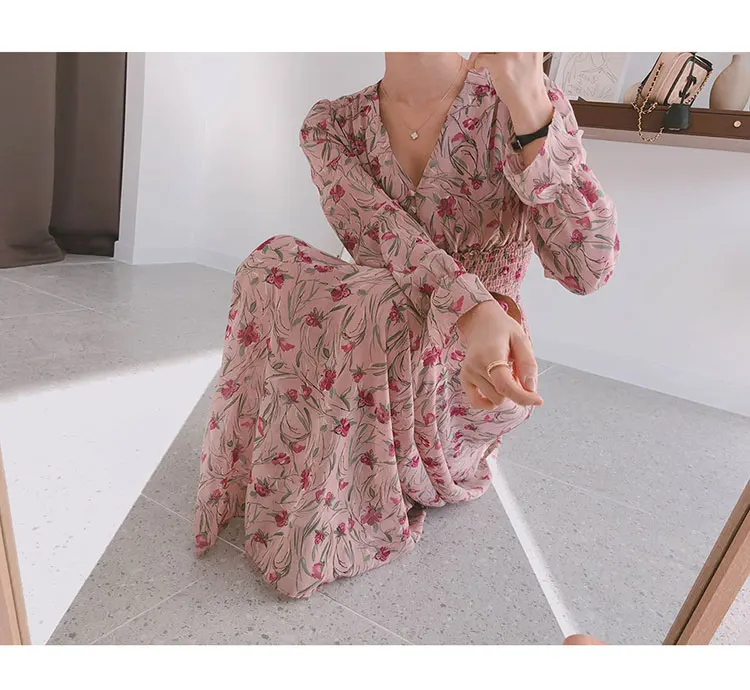Винтаж платья для женщин для с длинным рукавом Одежда в Корейском стиле Темперамент Леди V образным вырезом цветочный принт розовый трапециевидной