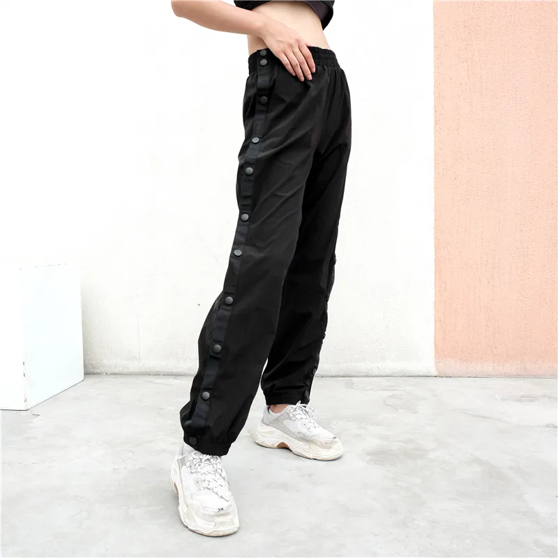 Sweetown/белые брюки размера плюс в стиле панк-рок; уличная одежда; Harajuku Pantalon Femme; черные брюки с боковой пуговицей; женские брюки-карго