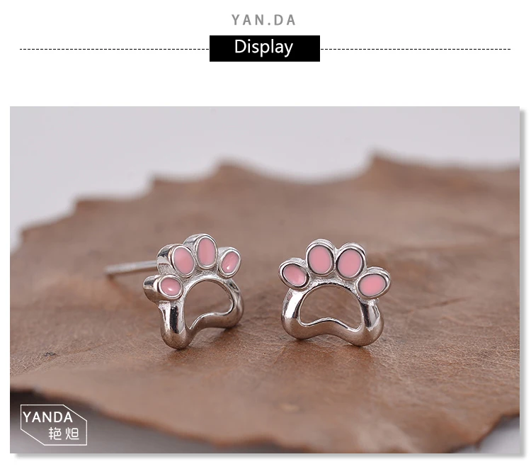 08 Silver stud earrings