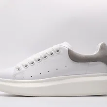 Chaussures en cuir à la mode de queen. Livraison gratuite