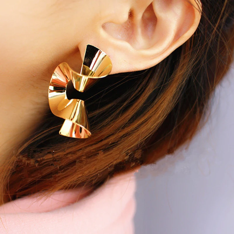 

Gothletic Brand Gold Color Exaggerated Big Curve Folded Metal Statement Stud Earrings for Women Brincos Fashion Party Jewelry
